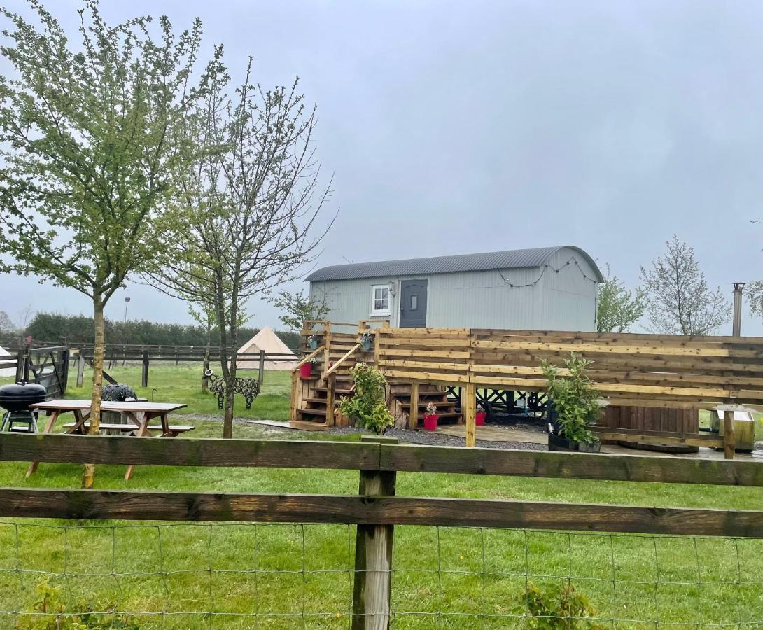 Skipbridge Farm Glamping Villa Green Hammerton Esterno foto